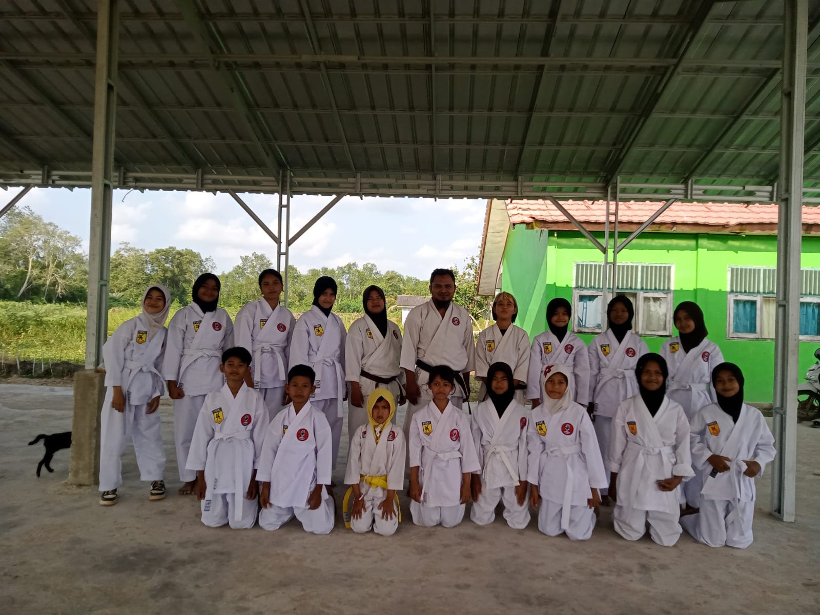 $rows[judul]