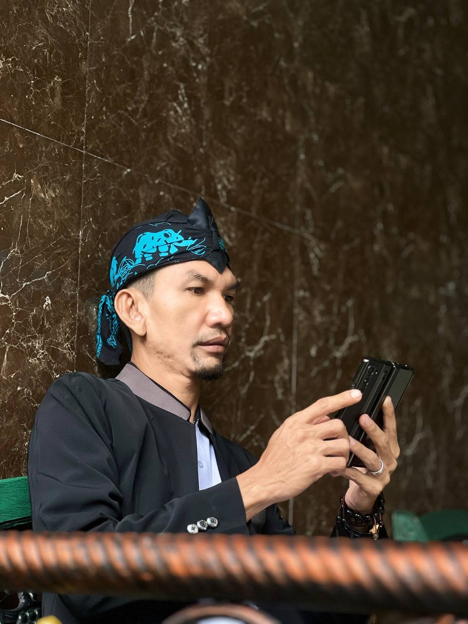 $rows[judul]